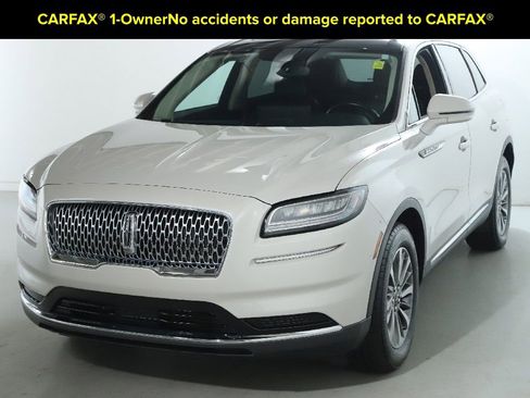 Used 2022 Lincoln Nautilus Reserve image 2