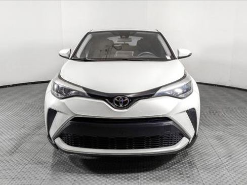 Used 2020 Toyota C-HR LE image 12