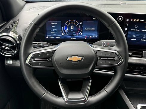 Used 2026 Chevrolet Equinox LT AWD/4WD image 16