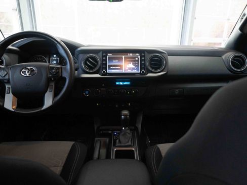 Used 2023 Toyota Tacoma TRD Off-Road image 20