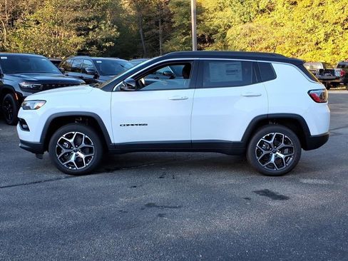 New 2026 Jeep Compass Limited image 2