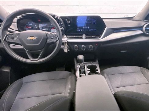 Used 2024 Chevrolet Trax LS w/ LS Convenience Package image 14