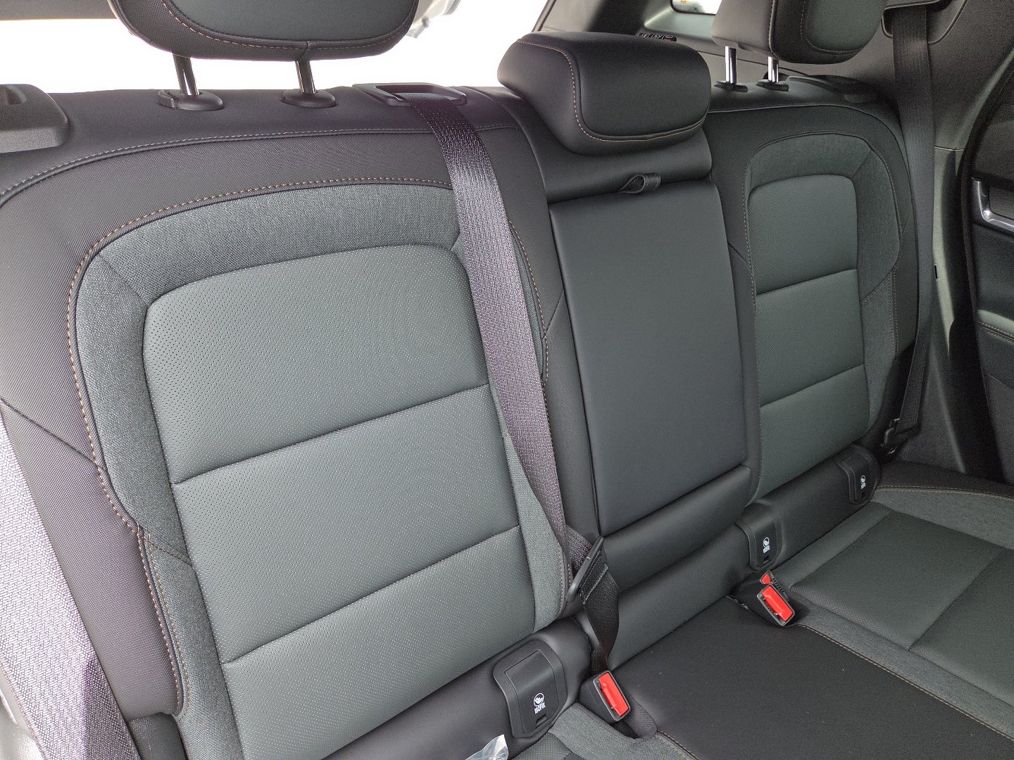 New 2026 GMC Terrain AT4 w/ Convenience Package III AWD/4WD image 24