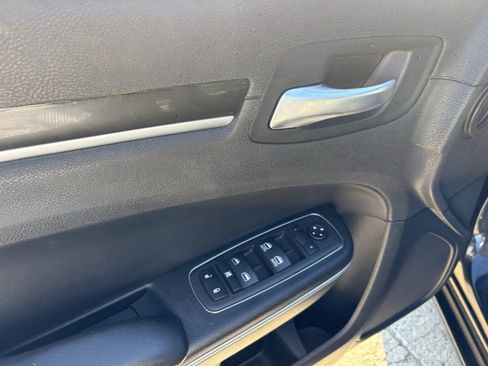 Used 2022 Chrysler 300 S RWD image 35