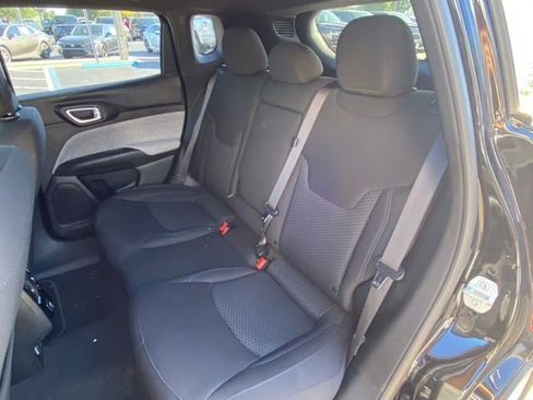 Used 2025 Jeep Compass Sport image 25