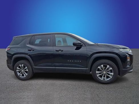 Used 2025 Chevrolet Equinox LT FWD image 4