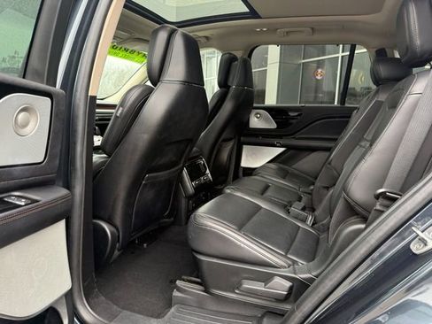 Used 2022 Lincoln Aviator Grand Touring w/ Equipment Group 301A AWD/4WD image 14