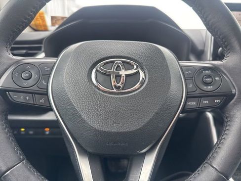 Used 2023 Toyota RAV4 XLE image 2