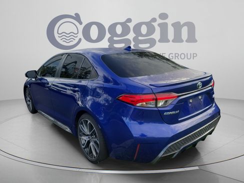 Used 2021 Toyota Corolla SE FWD image 3