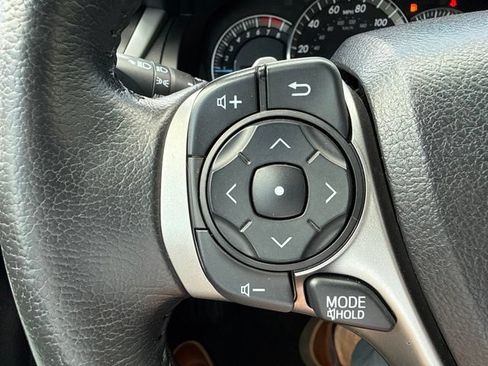 Used 2014 Toyota Camry SE FWD image 14