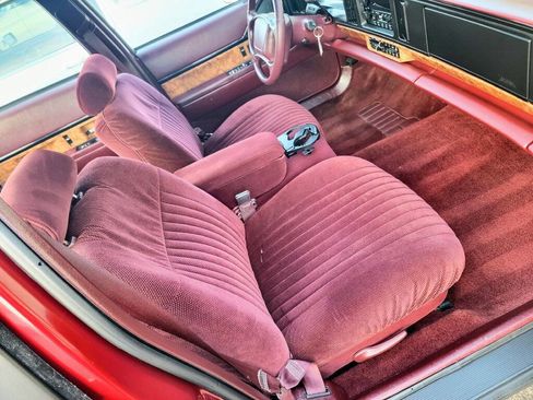 Used 1995 Buick Le Sabre Custom image 30