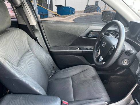 Used 2016 Honda Accord LX image 4