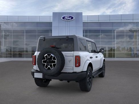 New 2026 Ford Bronco Outer Banks image 8