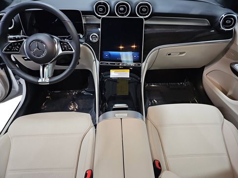 Certified 2026 Mercedes-Benz GLC 300 image 10