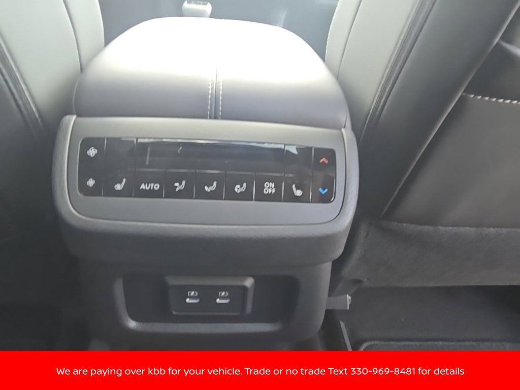 New 2026 Nissan Pathfinder SL w/ SL Premium Package AWD/4WD image 30