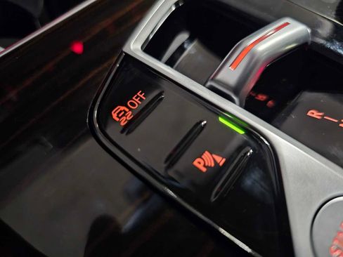 New 2026 BMW X5 xDrive40i w/ M Sport Package image 25