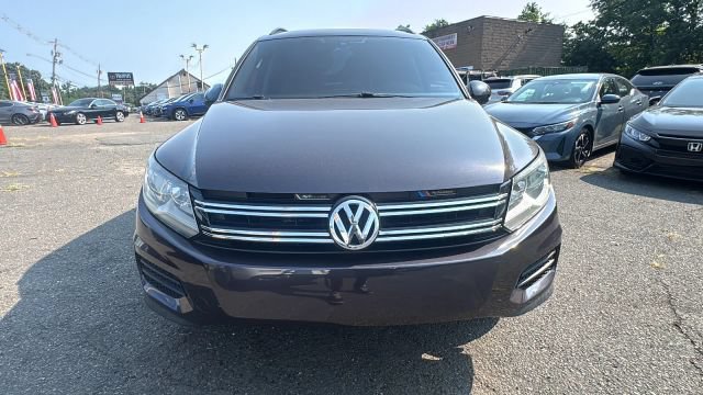 Used 2016 Volkswagen Tiguan R-Line FWD image 2