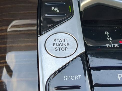 Certified 2023 BMW X7 xDrive40i w/ Parking Assistance Package image 30