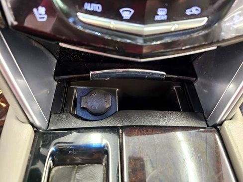 Used 2013 Cadillac XTS Luxury w/ Driver Awareness Package image 18