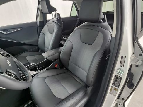 New 2026 Kia Niro EX FWD image 10