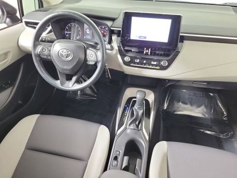 Used 2025 Toyota Corolla LE FWD image 15