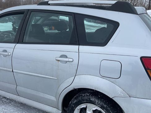 Used 2006 Pontiac Vibe AWD w/ Sun And Sound Package image 8