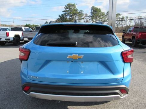 New 2026 Chevrolet Trax LT w/ LT Convenience Package image 5