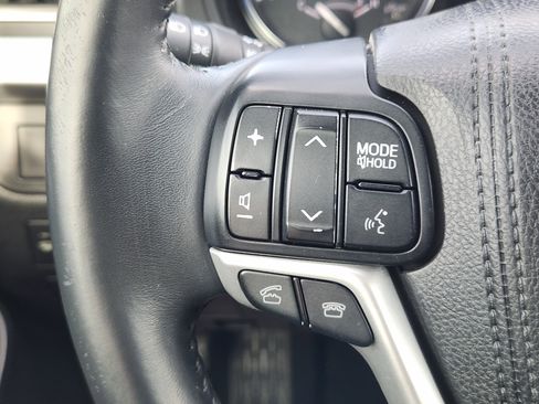 Used 2016 Toyota Highlander XLE image 30