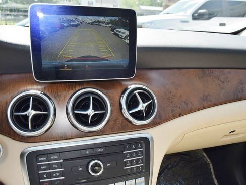 Used 2019 Mercedes-Benz GLA 250 4MATIC image 27