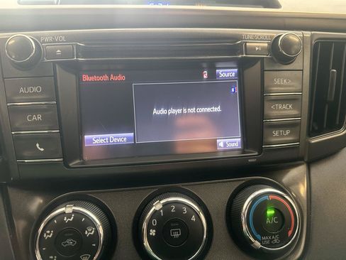 Used 2015 Toyota RAV4 LE AWD/4WD image 12