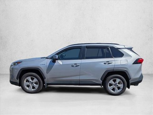 Used 2020 Toyota RAV4 XLE w/ Convenience Package AWD/4WD image 9