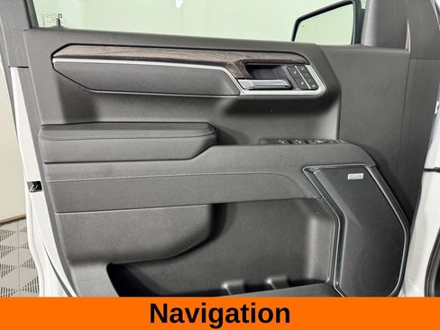 Used 2025 Chevrolet Silverado 1500 LTZ w/ Z71 Off-Road Package AWD/4WD image 11