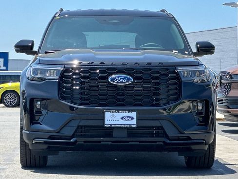 New 2026 Ford Explorer ST-Line w/ ST-Line Street Pack RWD image 8