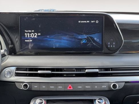 Certified 2025 Hyundai Palisade Calligraphy AWD/4WD image 11
