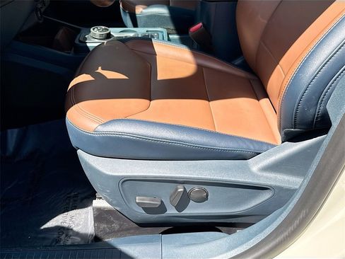 Used 2024 Ford Maverick Lariat image 20