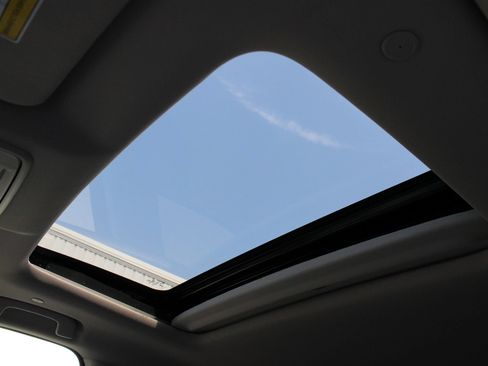 Used 2025 Honda CR-V EX-L image 21