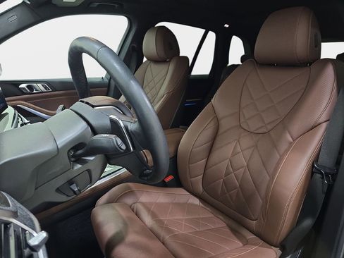 Used 2024 BMW X5 xDrive40i w/ Premium Package image 18