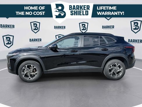 Used 2025 Chevrolet Trax LT w/ Driver Confidence Package FWD image 6