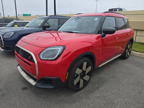 Certified 2025 MINI Cooper Countryman S image 3