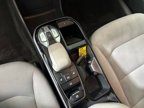 Used 2021 Hyundai Ioniq SE image 20
