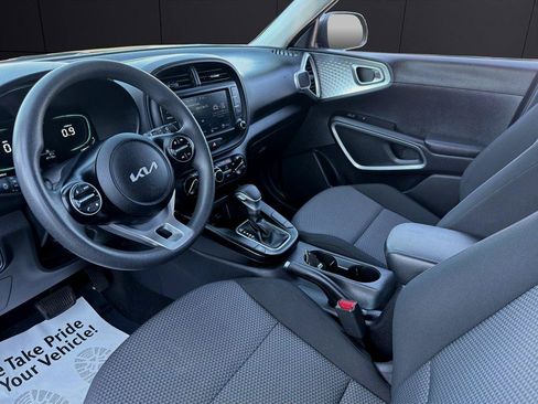 Used 2023 Kia Soul LX w/ Option Group 015 FWD image 9
