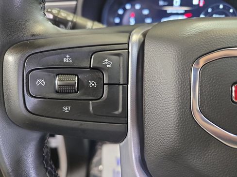 Used 2023 GMC Yukon XL SLT AWD/4WD image 21