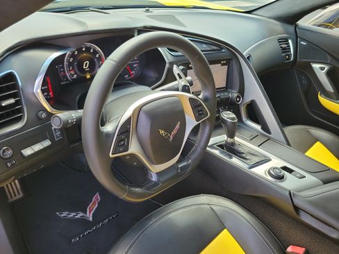 Used 2016 Chevrolet Corvette Stingray Convertible w/ 3LT Preferred Equipment Group RWD image 15