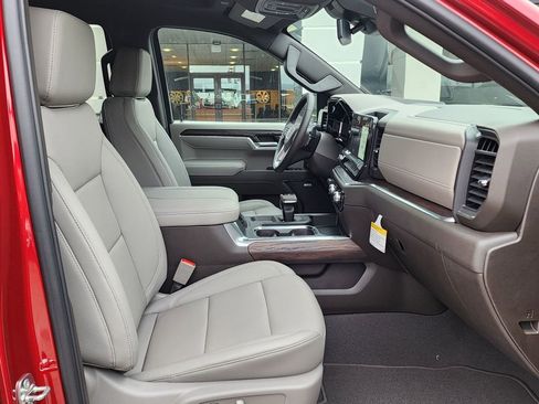 New 2026 GMC Sierra 1500 SLT w/ SLT Premium Plus Package image 38