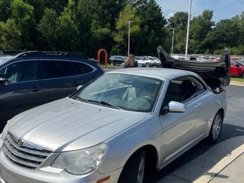 Used 2008 Chrysler Sebring Touring w/ Special Touring Group FWD image 21