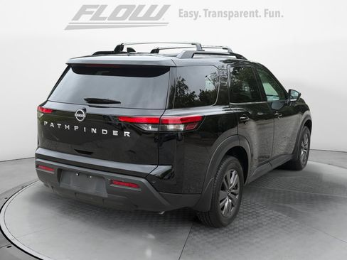 Certified 2025 Nissan Pathfinder SV FWD image 7