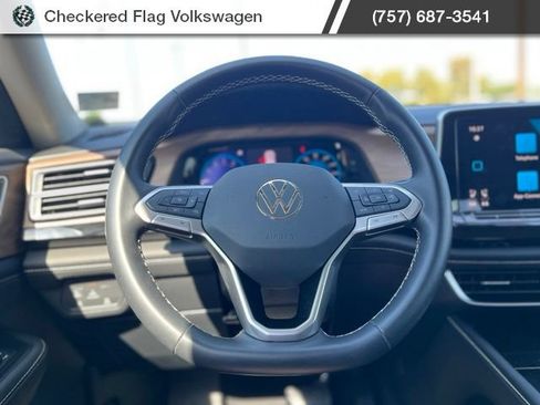 Used 2026 Volkswagen Atlas SE AWD/4WD image 33