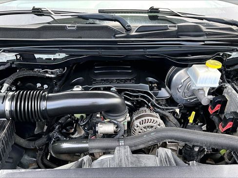 Used 2019 RAM 1500 Big Horn AWD/4WD image 11