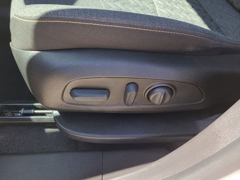 Used 2022 Chevrolet Equinox LT image 18