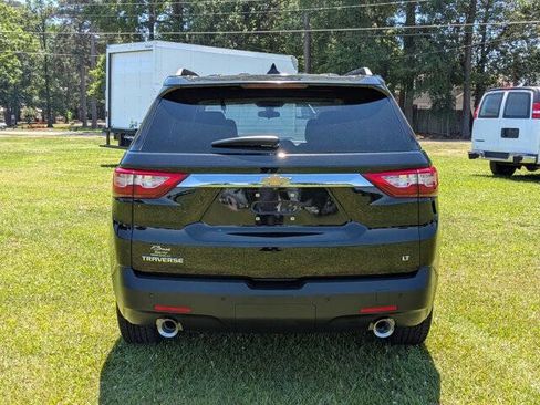 Used 2020 Chevrolet Traverse LT FWD image 4